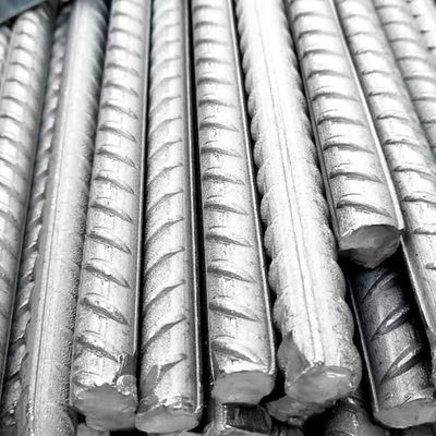 HRB400 6 mm 8 mm 10 mm 12 mm 16 mm 20 mm Rebar de barras de aço deformadas com tolerância ± 1% e descolagem do serviço de processamento