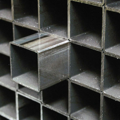Certificado API Estrutura de carbono leve 24 polegadas 50 * 50 tubo quadrado de aço St37 tubo de tubo rectangular de aço tubo quadrado preto