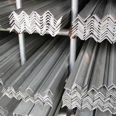 Tolerância ± 1% Revestimento de superfície dura Perforado Perfil L Galvanizado ângulos iguais ou desiguais de aço Bar ângulo Ferro para 6m-12m comprimento