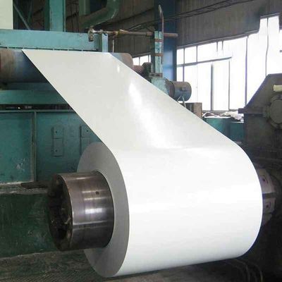 Produção sob medida de bobinas de aço pré- revestidas para revestimento de cores PE SMP HDP PVDF Espesor 0,21-0,50 mm