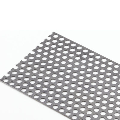 Chapa perfurada de aço inoxidável 304 409L em 0,6 mm 0,8 mm espessura de 2 mm para aplicações industriais de comprimento personalizado