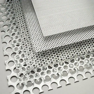 0.5mm 0.65mm 0.8mm 2.5mm 304 aço inoxidável Hexagonal Round Punching Perforated Sheet com tolerância ± 1% cor natural