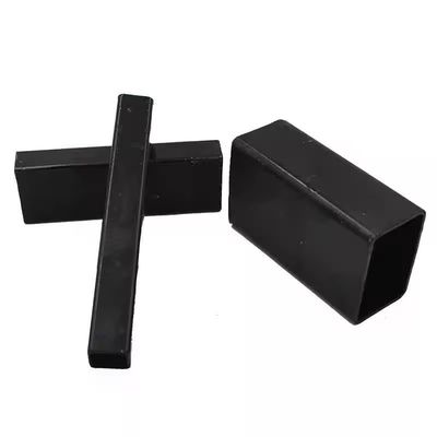 Tubo quadrado laminado a quente AISI 1020 de grau automóvel S355JR com superfície pintada de ferro preto de carbono 20x20 mm de aço sem costura