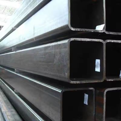 Tubo quadrado laminado a quente AISI 1020 de grau automóvel S355JR com superfície pintada de ferro preto de carbono 20x20 mm de aço sem costura