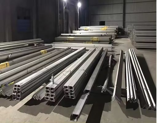 Seções de canais de aço de peso leve laminadas a quente com comprimento conforme os requisitos do cliente