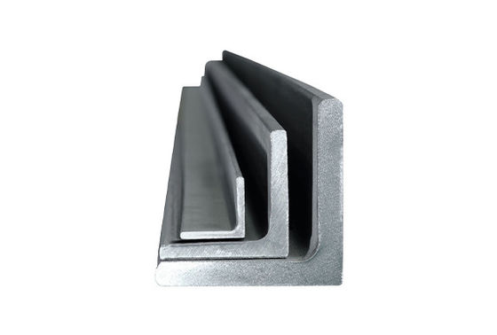 Q195-Q420 série grau 135 aço carbono corte de aço ângulo barra de aço e perfurando 6mm com suave aço superfície plana