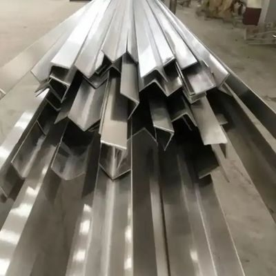 BA Superfície acabamento galvanizado aço perfurado ângulo padrão 50x50x5 mm para estruturas de aço 75x75 ranhuras tiradas a frio igual