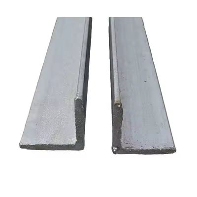 Barras angulares de aço leve ASTM a36 a53 Q235 Q345 aço galvanizado de ferro para sistemas de suporte de edifícios